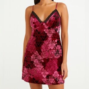 Linea Donatella | Pink & Black Floral Slip Dress Chemise w/ V-Neckline | Size L